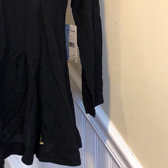 FREE PEOPLE Boho Chic Long Sleeve Black Floral MIni Dress Sz Medium NWT - Picture 6 of 6